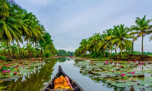 2025ൽ കേരളത്തിലെത്തിയത് 2.58 കോടി ടൂറിസ്റ്റുകൾ;  വിനോദസഞ്ചാരികളുടെ എണ്ണത്തിൽ തുടർച്ചയായി റെക്കോഡ്