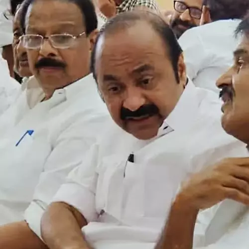 നിയമസഭ തെരഞ്ഞെടുപ്പിൽ തുടർച്ചയായി മത്സരിച്ചവരെ മാറ്റി നിർത്തണം: കെപിസിസി എക്സിക്യൂട്ടീവിൽ ആവശ്യം