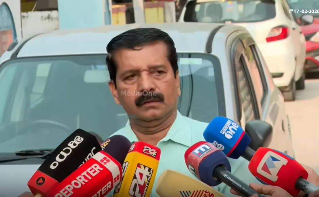 കോൺഗ്രസിലേക്കില്ല, വി.ഡി സതീശന്റെ പുതുയുഗ യാത്രയിൽ പങ്കെടുക്കും; എ.സുരേഷ് കോൺഗ്രസിലേക്കില്ല, വി.ഡി സതീശന്റെ പുതുയുഗ യാത്രയിൽ പങ്കെടുക്കും; എ.സുരേഷ്