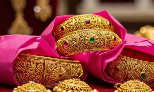 സ്വർണാഭരണങ്ങള്‍ പിങ്ക് പേപ്പറില്‍ പൊതിയുന്നത് എന്തിന്?
