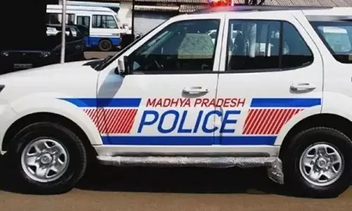 ഭര്‍ത്താവ് ക്രൂരമായി മര്‍ദിച്ചു, പെട്രോളൊഴിച്ച് തീ കൊളുത്തി;  കേസെടുത്ത് ജയിലില്‍ അയക്കരുതെന്ന് ഭാര്യ, വെട്ടിലായി പൊലീസ്