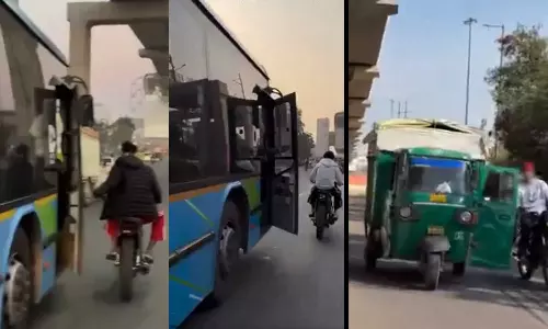 റീൽസ് ഷൂട്ട് ചെയ്യാൻ ഓടുന്ന ബസുകളുടെ വാതില്‍ തുറന്ന് ബൈക്ക് യാത്രികന്‍റെ  അഭ്യാസ പ്രകടനം; 22കാരനെ പൊക്കി പൊലീസ്