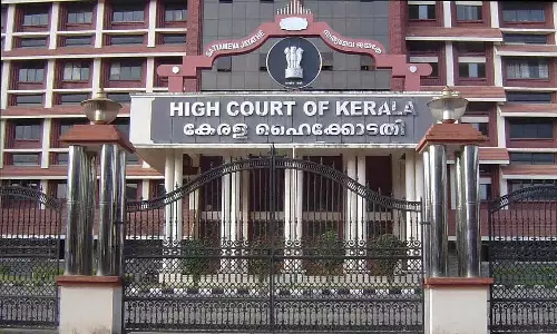 പെട്ടിക്കടയിൽ ഇതിലും നന്നായി കണക്ക് സൂക്ഷിക്കും ; ശബരിമല ആടിയ നെയ്യ് തട്ടിപ്പിൽ രൂക്ഷ വിമർശനവുമായി ഹൈക്കോടതി