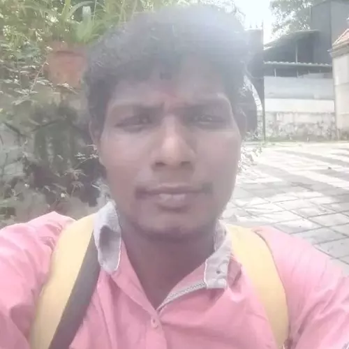 കൊല്ലം കുളത്തൂപ്പുഴയില് ആദിവാസി യുവാവ് മരിച്ച നിലയില്