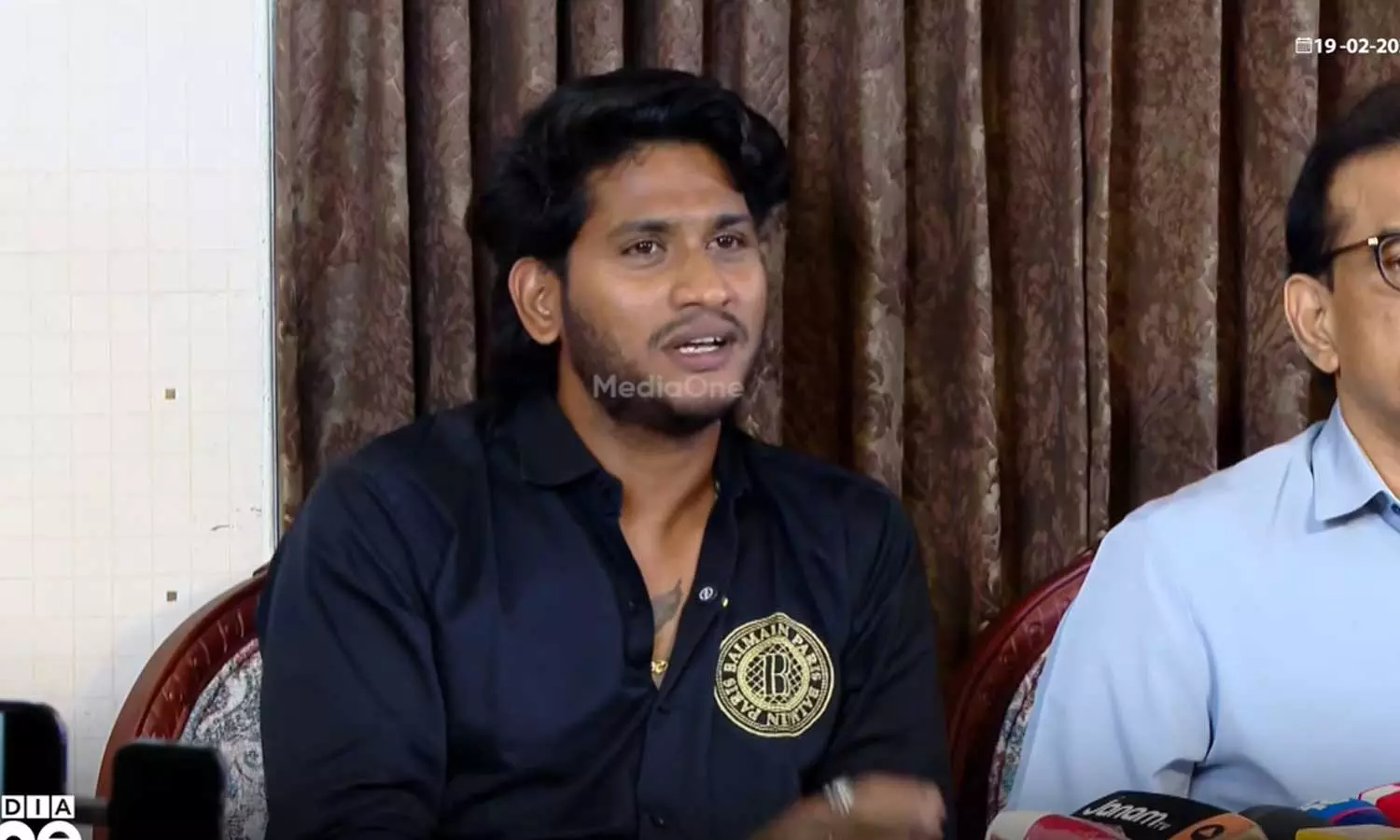 സംവിധായകന് അഖില് മാരാര് ട്വന്റി20യില്; നിയമസഭാ തെരഞ്ഞെടുപ്പില് സ്ഥാനാര്ത്ഥിയാക്കുമെന്ന് സാബു എം.ജേക്കബ് സംവിധായകന് അഖില് മാരാര് ട്വന്റി20യില്; നിയമസഭാ തെരഞ്ഞെടുപ്പില് സ്ഥാനാര്ത്ഥിയാക്കുമെന്ന് സാബു എം.ജേക്കബ്