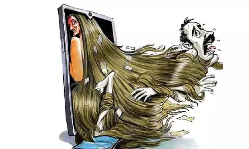 ഹണി ട്രാപ്പിന് സാധ്യതയുണ്ട്; സുരക്ഷ ഉദ്യോഗസ്ഥർ ജാഗ്രത പുലർത്തണം