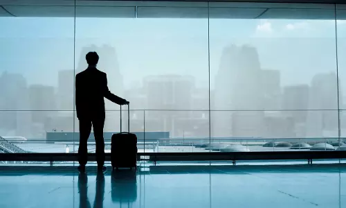 വാര്‍ഷിക ശമ്പളം 2.9 കോടി, അമേരിക്കയിൽ വീട്; ആഡംബര ജീവിതം  ഉപേക്ഷിച്ച് യുവാവ് ഇന്ത്യയിലേക്ക് മടങ്ങാൻ കാരണമിതാണ്!