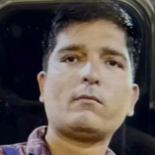 അക്രമികളിൽ നിന്ന് മകനെ രക്ഷിക്കാൻ ശ്രമിക്കുന്നതിനിടെ യുവാവ് വെടിയേറ്റ് മരിച്ചു; മുസ്‌ലിം വിദ്വേഷ ആക്രമണമെന്ന് കുടുംബം