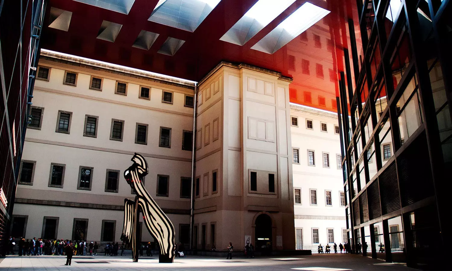 കുട്ടികളെ കൊന്നവർ; മാഡ്രിഡ് മ്യൂസിയത്തിൽ നിന്ന് ഇസ്രായേലി വിനോദസഞ്ചാരികളെ പുറത്താക്കി കുട്ടികളെ കൊന്നവർ; മാഡ്രിഡ് മ്യൂസിയത്തിൽ നിന്ന് ഇസ്രായേലി വിനോദസഞ്ചാരികളെ പുറത്താക്കി