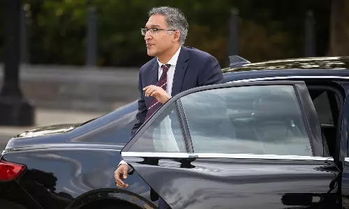 ട്രംപിന്റെ തീരുവ യുദ്ധത്തിന് കോടതിയിൽ തിരിച്ചടി, പിന്നിൽ ഇന്ത്യൻ വംശജനായ അഭിഭാഷകൻ; ആരാണ് നീൽ കത്യാൽ?