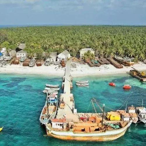 Permission to serve liquor in Lakshadweep