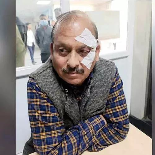 സ്‌കൂളിൻ്റെ പേരിനെ ചൊല്ലി തർക്കം: ഡെറാഡൂണിൽ വിദ്യാഭ്യാസ ഡയറക്ടറെ മർദിച്ച ബിജെപി എംഎൽഎയ്‌ക്കെതിരെ കേസ്