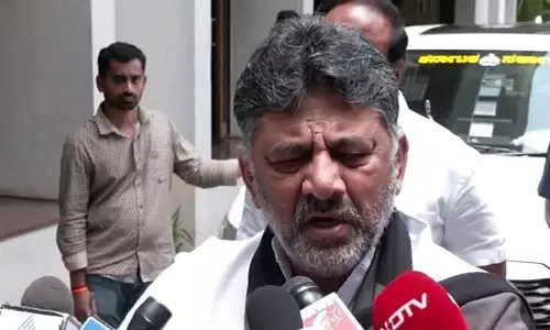 നേതൃമാറ്റ ചർച്ചകളിൽ മൗനം പാലിച്ച് ഡി.കെ ശിവകുമാർ;വായ തുറക്കരുത് എന്ന് അനുയായികൾക്ക് കർശന നിർദ്ദേശം