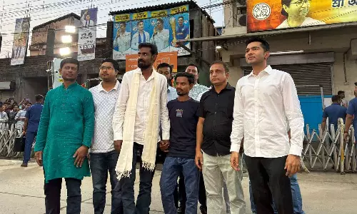 ബംഗാളിൽ സിപിഎം സംസ്ഥാന കമ്മിറ്റി അംഗം പ്രതികുർ റഹ്മാൻ തൃണമൂൽ കോൺഗ്രസിൽ