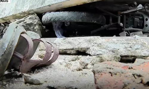 കോഴിക്കോട് വലിയങ്ങാടിയില്‍ കെട്ടിടഭാഗം തകര്‍ന്നുണ്ടായ അപകടം; മരണം നാലായി