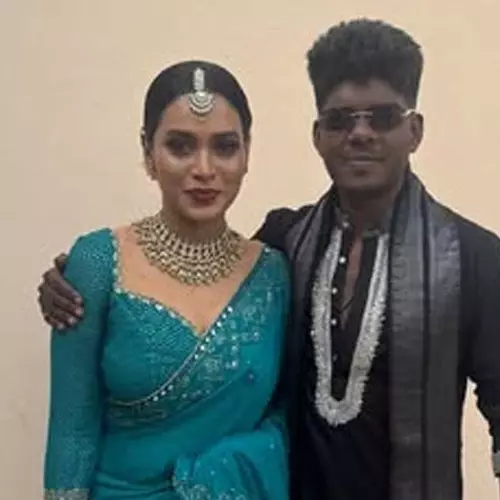 മിന്നലുകൊണ്ട് നൂലുകോര്‍ത്ത് നെഞ്ചില്‍ അണിഞ്ഞു; വേടനും നവമി ലതയും വിവാഹിതരായി