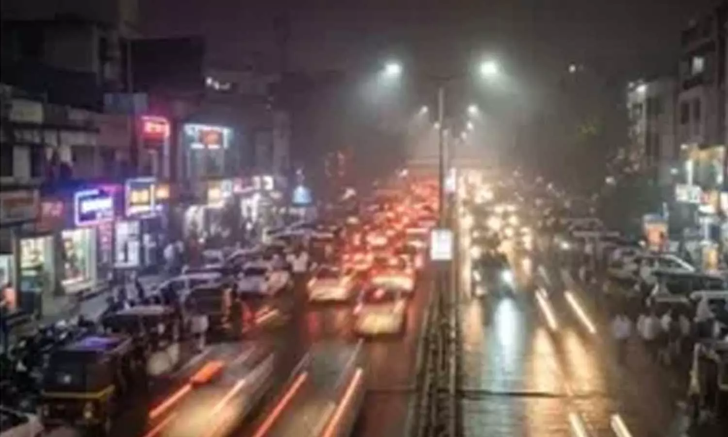 പഴയ വാഹനങ്ങൾക്ക് വിലക്കേർപ്പെടുത്താൻ ജില്ലാ ഭരണകൂടം; ഈ നഗരത്തിലെ ഏഴ് ലക്ഷത്തിലധികം വാഹനങ്ങളെ ബാധിക്കും പഴയ വാഹനങ്ങൾക്ക് വിലക്കേർപ്പെടുത്താൻ ജില്ലാ ഭരണകൂടം; ഈ നഗരത്തിലെ ഏഴ് ലക്ഷത്തിലധികം വാഹനങ്ങളെ ബാധിക്കും