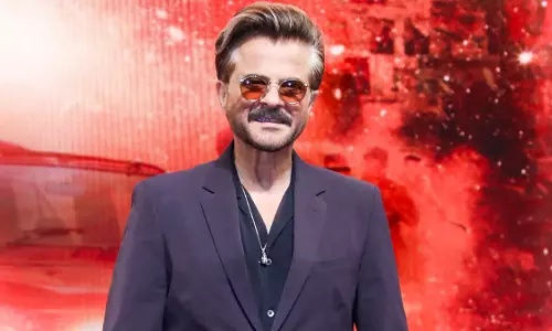 ഭാര്യയിൽ നിന്നും പോക്കറ്റ് മണി വാങ്ങിയാണ് ഷൂട്ടിങ്ങിന് പോകാറുള്ളത്, എന്റെ വീട്ടിൽ ആരും എന്റെ ആരാധകരല്ല; അനിൽ കപൂര് ഭാര്യയിൽ നിന്നും പോക്കറ്റ് മണി വാങ്ങിയാണ് ഷൂട്ടിങ്ങിന് പോകാറുള്ളത്, എന്റെ വീട്ടിൽ ആരും എന്റെ ആരാധകരല്ല; അനിൽ കപൂര്