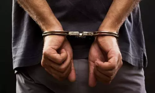 Royal Oman Police arrest two people for fraud and theft