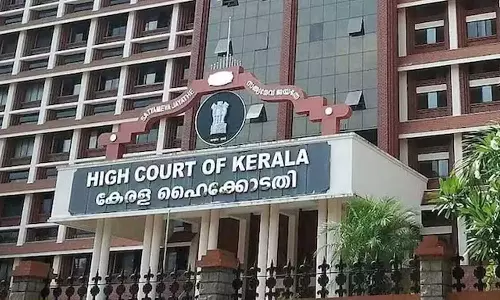 ശബരിമലയിലെ പടിപൂജ ബുക്കിങ് ക്രമക്കേട്; കടുത്ത നടപടിയുമായി ഹൈക്കോടതി