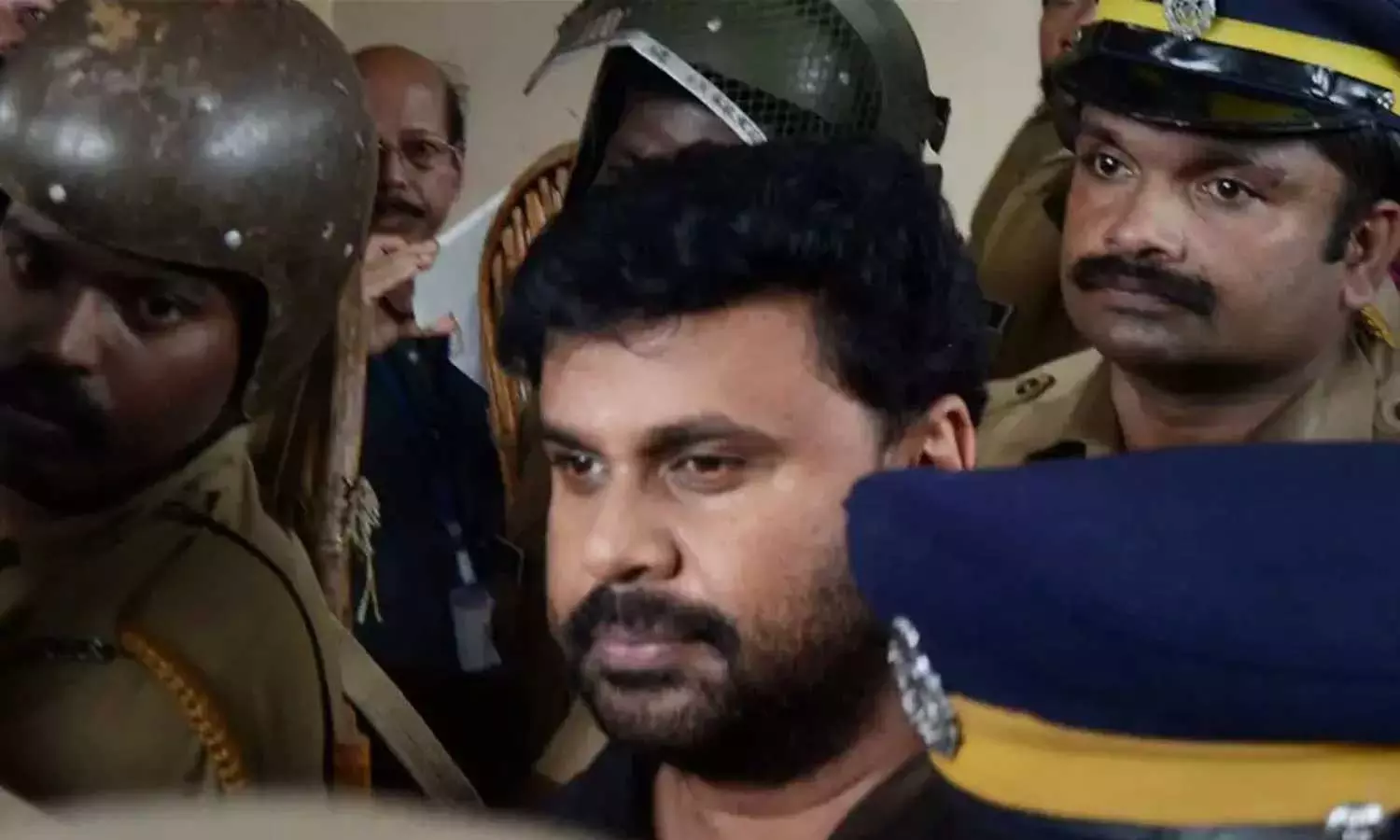 നടിയെ ആക്രമിച്ച കേസ്; അപ്പീൽ നൽകി സംസ്ഥാന സർക്കാർ നടിയെ ആക്രമിച്ച കേസ്; അപ്പീൽ നൽകി സംസ്ഥാന സർക്കാർ