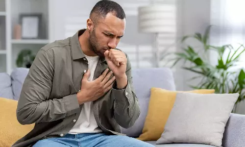 പുകവലിക്കാത്തവരും ജാ​ഗ്രതൈ, ശ്വാസകോശ കാൻസർ നിങ്ങൾക്കുമുണ്ടാകാം; ഈ ലക്ഷണങ്ങൾ ശ്രദ്ധിച്ചാൽ നേരത്തേ തിരിച്ചറിയാം