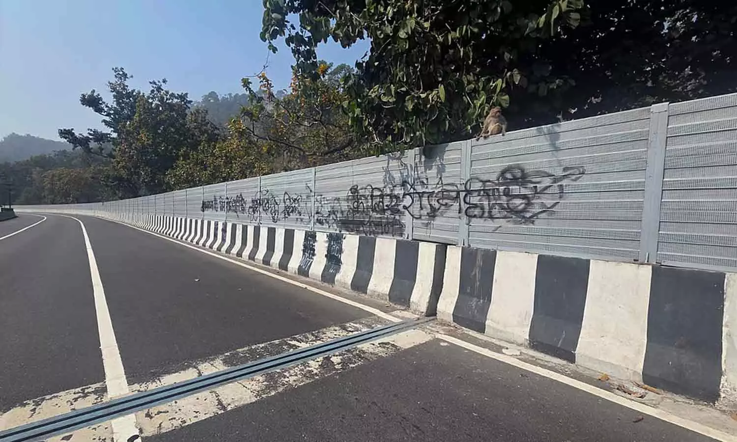 ഈ റോഡ് മുസ്ലിംകൾക്ക് വേണ്ടിയുള്ളതല്ല ; ഡൽഹി-ഡെറാഡൂൺ എക്സ്പ്രസ് വേയിൽ വിദ്വേഷ ചുവരെഴുത്തുകൾ ഈ റോഡ് മുസ്ലിംകൾക്ക് വേണ്ടിയുള്ളതല്ല ; ഡൽഹി-ഡെറാഡൂൺ എക്സ്പ്രസ് വേയിൽ വിദ്വേഷ ചുവരെഴുത്തുകൾ