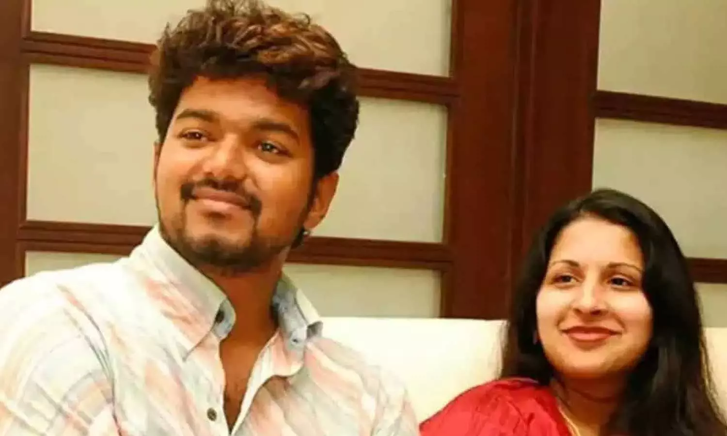 400 കോടിയിലധികം ആസ്തി; വൻ ബിസിനസ് സാമ്രാജ്യം , നിസ്സാരക്കാരിയല്ല ദളപതിയുടെ ഭാര്യ സംഗീത സ്വര്ണലിംഗം? 400 കോടിയിലധികം ആസ്തി; വൻ ബിസിനസ് സാമ്രാജ്യം , നിസ്സാരക്കാരിയല്ല ദളപതിയുടെ ഭാര്യ സംഗീത സ്വര്ണലിംഗം?