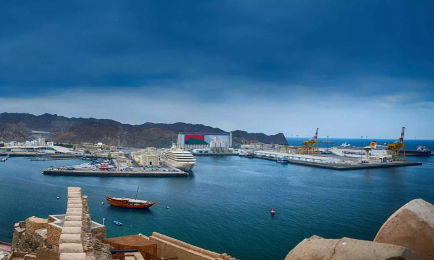 Oman wants a negotiated solution to the missile attacks Oman wants a negotiated solution to the missile attacks