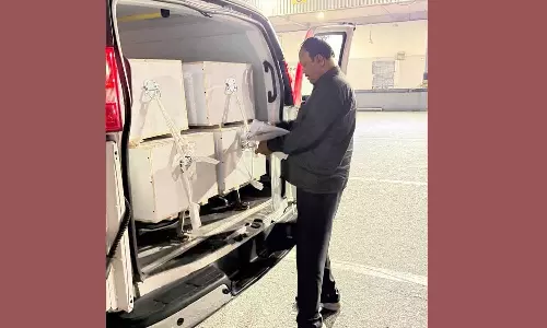 മകളുടെ കല്യാണത്തിന് നാട്ടിലേക്ക് മടങ്ങാൻ പെട്ടി കെട്ടിവെച്ചു, അത്താഴം കഴിച്ചു കിടന്നയാൾ പിന്നെ എണീറ്റില്ല; കുറിപ്പ് പങ്കുവെച്ച് അഷ്റഫ് താമരശ്ശേരി മകളുടെ കല്യാണത്തിന് നാട്ടിലേക്ക് മടങ്ങാൻ പെട്ടി കെട്ടിവെച്ചു, അത്താഴം കഴിച്ചു കിടന്നയാൾ പിന്നെ എണീറ്റില്ല; കുറിപ്പ് പങ്കുവെച്ച് അഷ്റഫ് താമരശ്ശേരി