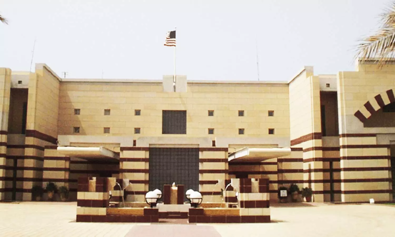 US Embassy urges US citizens in Oman to stay indoors US Embassy urges US citizens in Oman to stay indoors