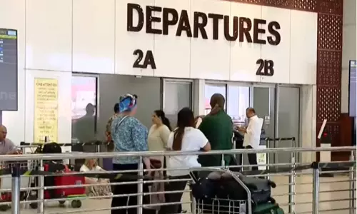 കരിപ്പൂരിൽ ഇന്നെത്തിയത് രണ്ട് വിമാനങ്ങൾ, നെടുമ്പാശ്ശേരിയിൽ നിന്നുള്ള 16 വിമാനങ്ങൾ കൂടി റദ്ദാക്കി; വലഞ്ഞ് യാത്രക്കാര്‍