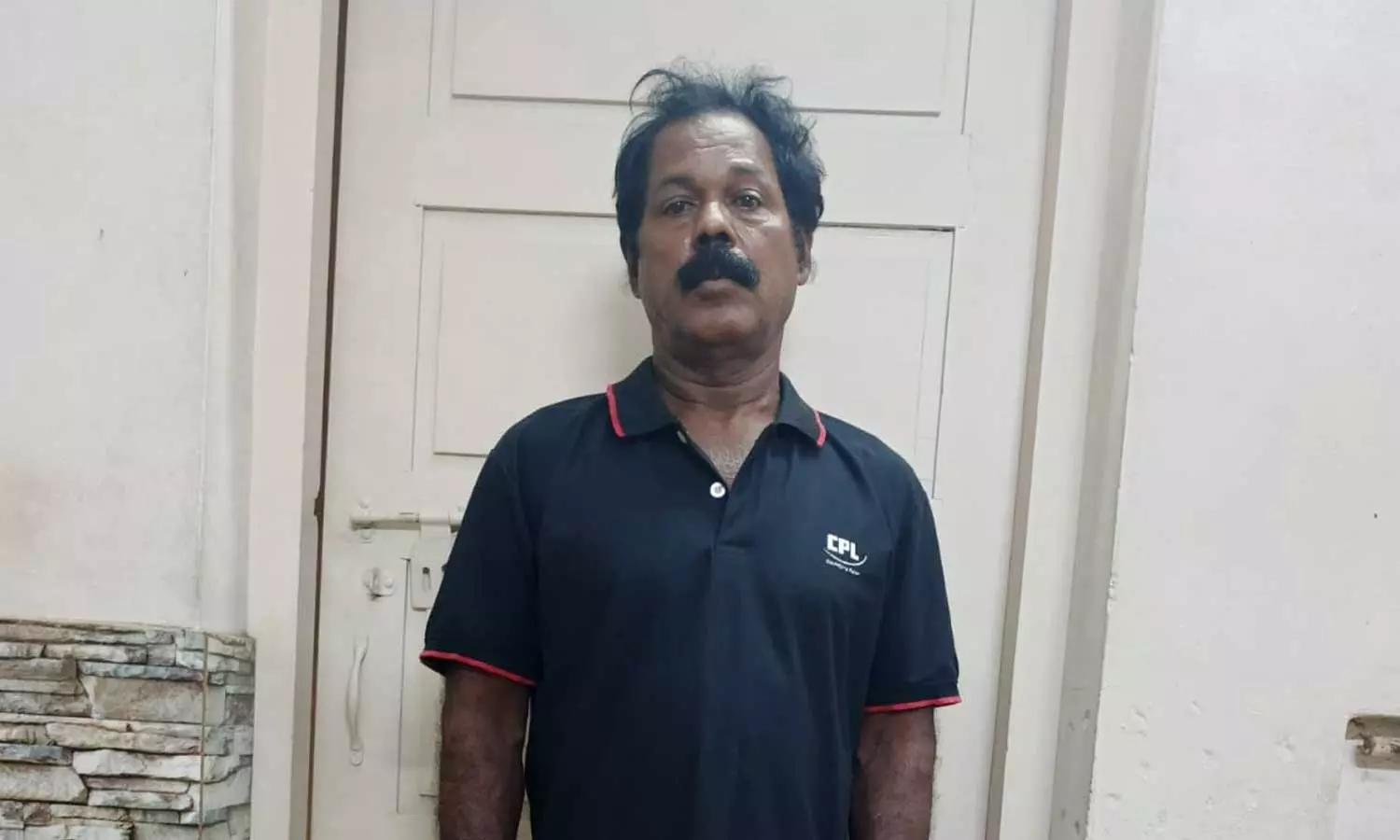 എറണാകുളത്ത് പോക്സോ കേസില് ഒളിവിലായിരുന്ന പ്രതി പിടിയിൽ എറണാകുളത്ത് പോക്സോ കേസില് ഒളിവിലായിരുന്ന പ്രതി പിടിയിൽ