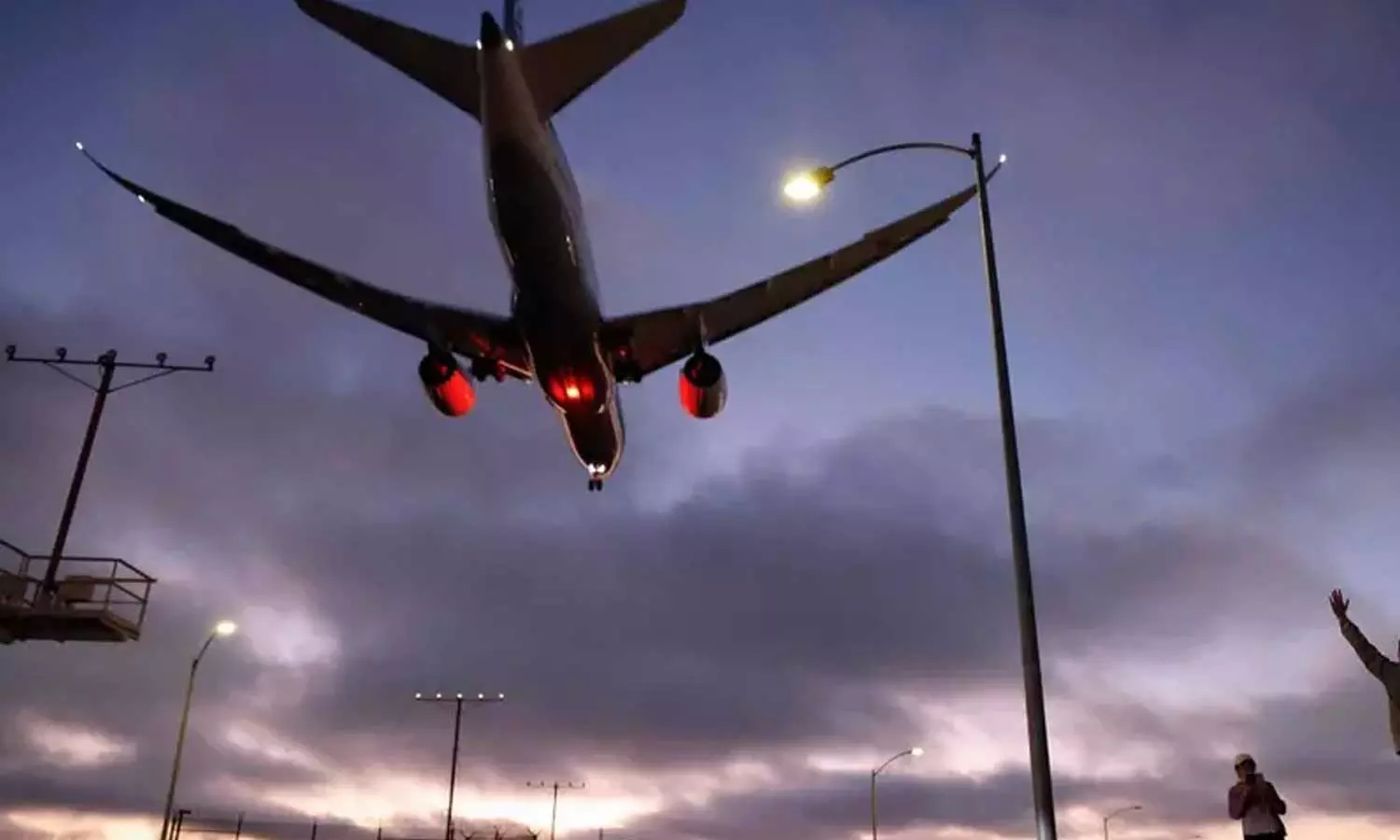 ഇറാൻ– ഇസ്രായേൽ സംഘർഷം;  തിരുവനന്തപുരം വിമാനത്താവളത്തിൽ 27 വിമാനങ്ങൾ റദ്ദാക്കി