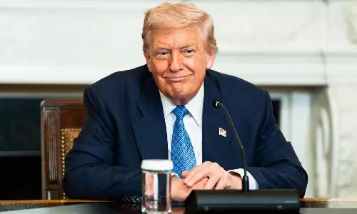 റിയാദ് എംബസി ആക്രമണത്തിന് പിന്നാലെ കരയുദ്ധ പരാമർശത്തിൽ യു-ടേൺ അടിച്ച് ട്രംപ് റിയാദ് എംബസി ആക്രമണത്തിന് പിന്നാലെ കരയുദ്ധ പരാമർശത്തിൽ യു-ടേൺ അടിച്ച് ട്രംപ്