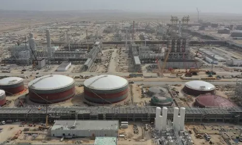 ഒമാനിലെ ദുഖം തുറമുഖത്ത് വീണ്ടും ഡ്രോൺ ആക്രമണം; ഇന്ധന ടാങ്കിന് കേടുപാട്