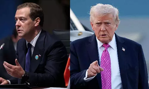 ട്രംപ് ഇങ്ങനെ പോകുകയാണെങ്കിൽ മൂന്നാം ലോകമഹായുദ്ധം പൊട്ടിപ്പുറപ്പെടും: റഷ്യ ട്രംപ് ഇങ്ങനെ പോകുകയാണെങ്കിൽ മൂന്നാം ലോകമഹായുദ്ധം പൊട്ടിപ്പുറപ്പെടും: റഷ്യ