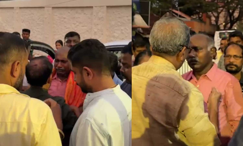 കൈക്കൂലി കേസിൽ അറസ്റ്റിലായ മോട്ടോർ വെഹിക്കിൾ ഇൻസ്പെക്ടർക്ക് ജയിലിന് പുറത്ത് സ്വീകരണം കൈക്കൂലി കേസിൽ അറസ്റ്റിലായ മോട്ടോർ വെഹിക്കിൾ ഇൻസ്പെക്ടർക്ക് ജയിലിന് പുറത്ത് സ്വീകരണം