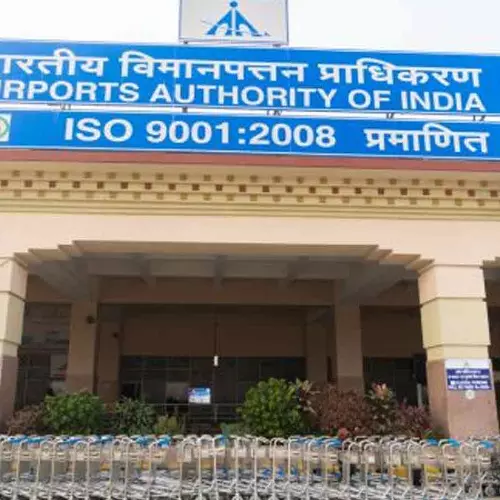 വിമാനത്താവളങ്ങളിലെ ഇന്ധന ശേഖരത്തെ കുറിച്ച് വിശദമായ റിപ്പോർട്ട് അടിയന്തരമായി നൽകണം; നിർദേശവുമായി എയർപോർട്ട് അതോറിറ്റി