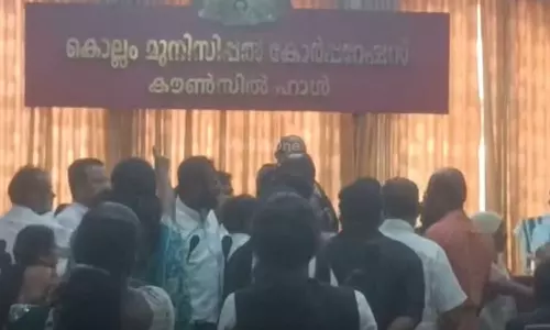 പ്രധാനമന്ത്രിയെ കുറ്റം പറയുന്നവർ പാകിസ്താനില്‍ പോയി ജയ് വിളിക്കണം; കൊല്ലം കോർപ്പറേഷൻ കൗൺസിൽ യോഗത്തിൽ യുഡിഎഫ്-ബിജെപി അംഗങ്ങൾ തമ്മിൽ കയ്യാങ്കളി