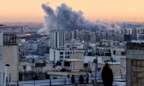 ഇറാന് മേൽ ആക്രമണം കടുപ്പിച്ച് അമേരിക്കയും ഇസ്രായേലും; യുദ്ധം തുടരാൻ യുഎസ് സെനറ്റിന്റെ അനുമതി