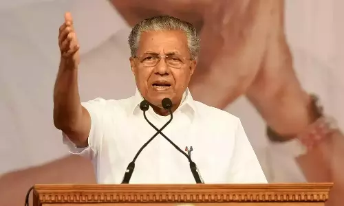 pinarayi vijayan condemns iranian ship attack by us