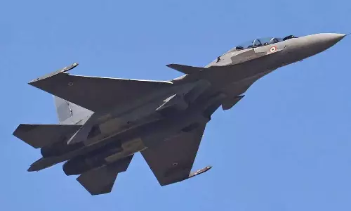 സുഖോയ് യുദ്ധവിമാനം തകർന്നു വീണതായി സംശയം; പൈലറ്റിനെ കാണാനില്ല