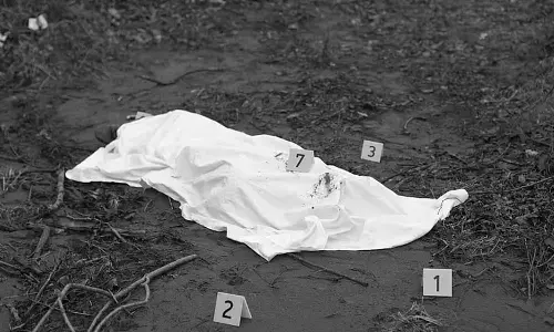 കുട്ടികളുണ്ടാകാത്തതിനെച്ചൊല്ലി വഴക്ക്; ഭാര്യയെ കൊലപ്പെടുത്തിയ ശേഷം ഭർത്താവ് ജീവനൊടുക്കി