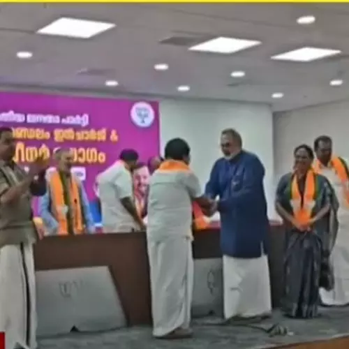 പാർട്ടിയില്‍ അവ​ഗണന; കോൺ​ഗ്രസ് നേതാവ് എം.എസ് അനിൽകുമാർ ബിജെപിയിൽ