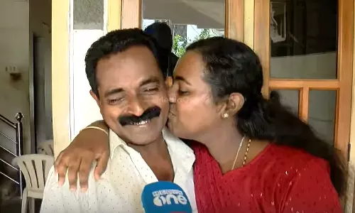 ഞാനൊരു കൂലിപ്പണിക്കാരനാ, പൈസയില്ലെങ്കിലും മോൾക്ക് നല്ല ധൈര്യം കൊടുത്തു: സിവിൽ സർവീസ് പരീക്ഷയിൽ  57-ാം റാങ്ക് നേടിയ ശ്രീജയുടെ അച്ഛൻ ജയകുമാർ