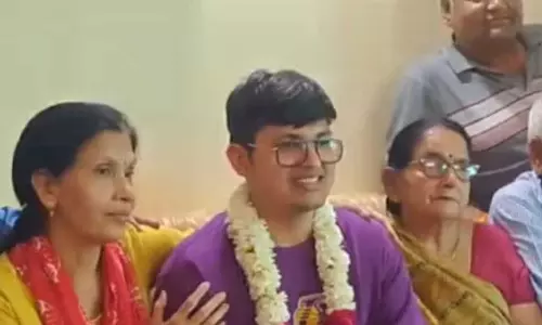 ഒരു കോച്ചിങ് സെന്ററിലും പോയിട്ടില്ല, അവൻ്റെ വിജയത്തിന് പിന്നിലെ കാരണമിതാണ്..: സിവിൽ സർവീസ് പരീക്ഷയിൽ ഒന്നാം റാങ്ക് നേടി അനുജ്