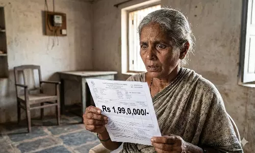 പൂട്ടിയിട്ട വീടിന് രണ്ട് കോടി രൂപ വൈദ്യുതി ബില്ല്! ഷോക്കടിച്ച് വീട്ടമ്മ