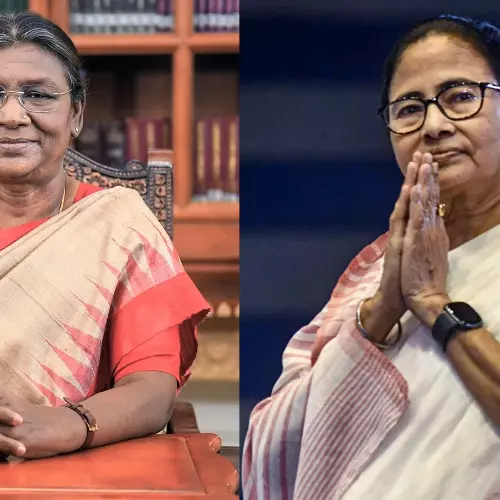 രാഷ്ട്രപതിയുടെ വേദിമാറ്റം; ബംഗാൾ സർക്കാരിനെതിരെ പ്രധാനമന്ത്രി; രാഷ്ട്രപതി രാഷ്ട്രീയം കളിക്കരുതെന്ന് മമത ബാനർജി