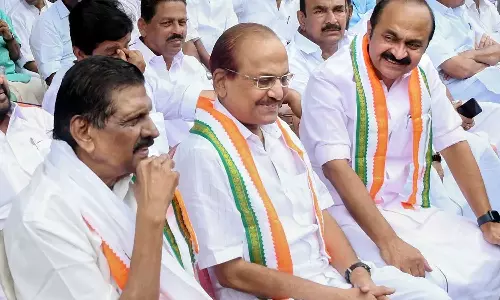 മൂന്ന് സീറ്റുകൾ വിട്ടുനൽകണമെന്ന് കോൺ​ഗ്രസ്; കോൺ​ഗ്രസ്-കേരള കോൺ​ഗ്രസ് സീറ്റ് ചർച്ച അലസിപ്പിരിഞ്ഞു